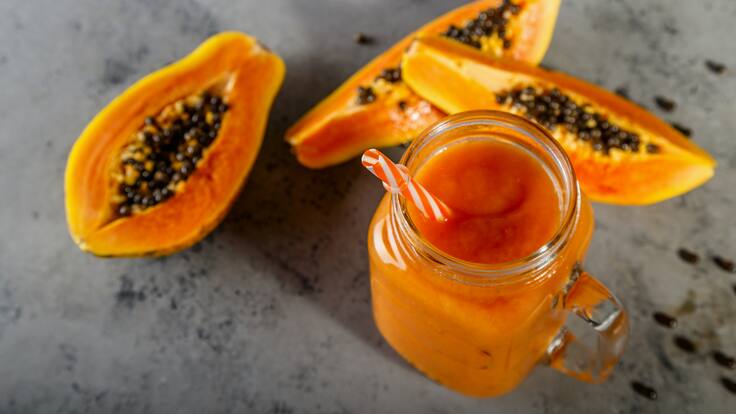 Estos son los desconocidos beneficios de las pepas de papaya (y los tips para incorporarlas a tu dieta)