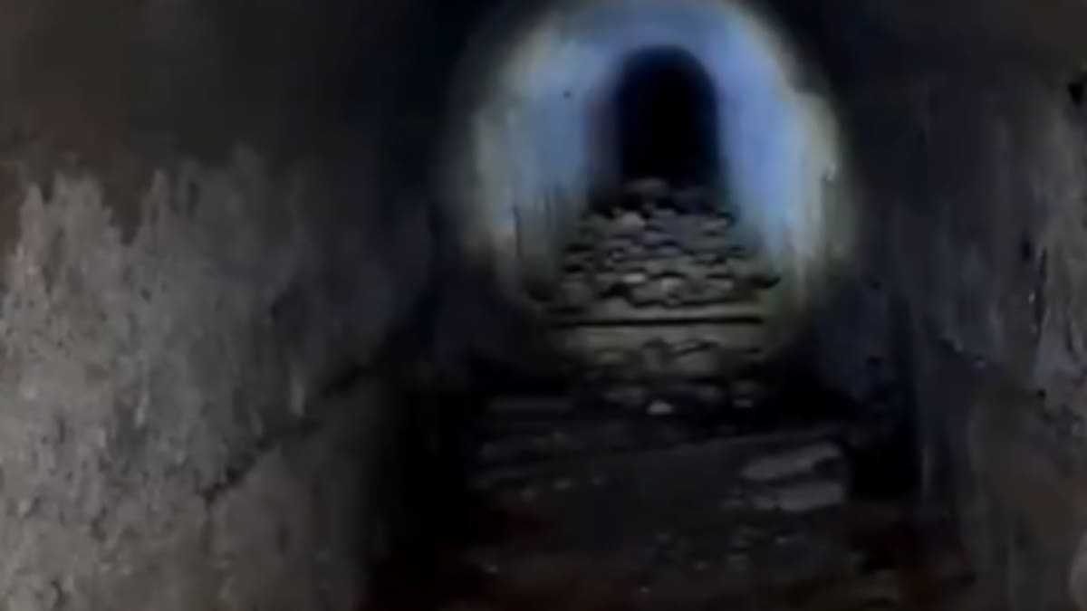 Tendría más de 250 años: así es el túnel subterráneo que quedó al descubierto tras socavón en San Felipe