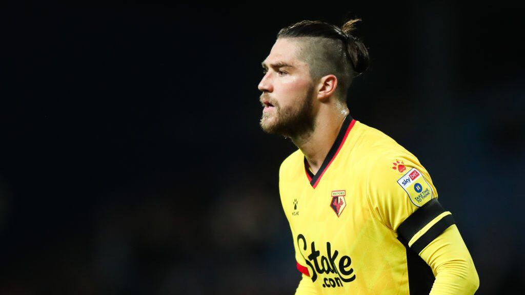 Watford de Francisco Sierralta sufre agónica derrota en el Championship