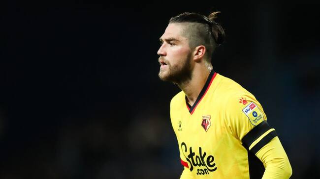 Watford de Francisco Sierralta sufre agónica derrota en el Championship