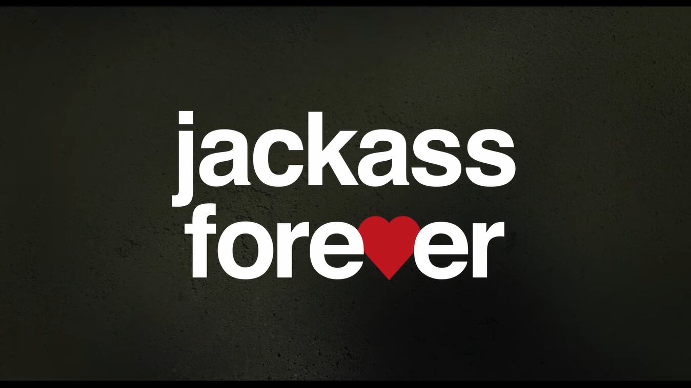 Captura de pantalla tráiler Jackass Forever.
