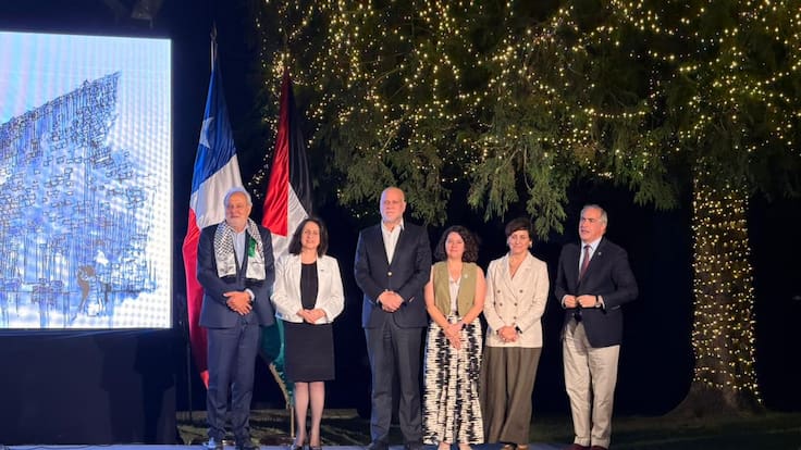 Gobierno participa en encendido del árbol palestino que homenajea a las víctimas en Gaza