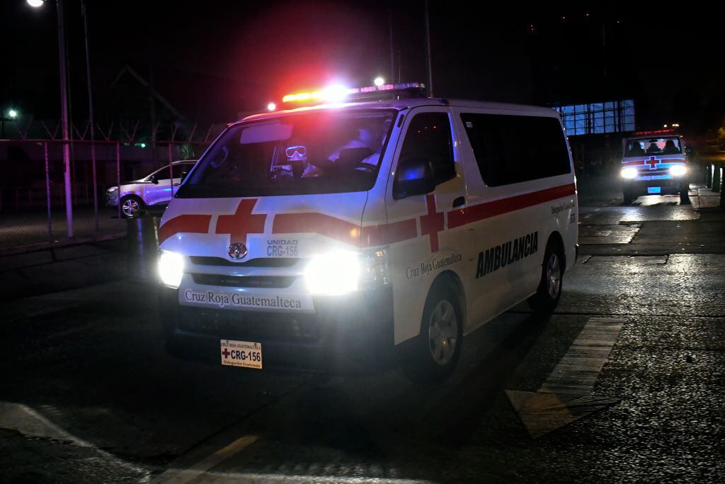 Ambulancia traslada a un paciente con Covid-19 en Ciudad de Guatemala