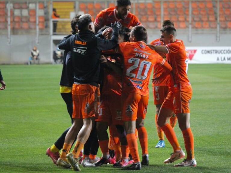 Así fue el tremendo golazo con que Nicolás Maturana le dio el triunfo a Cobreloa sobre Magallanes en la Primera B