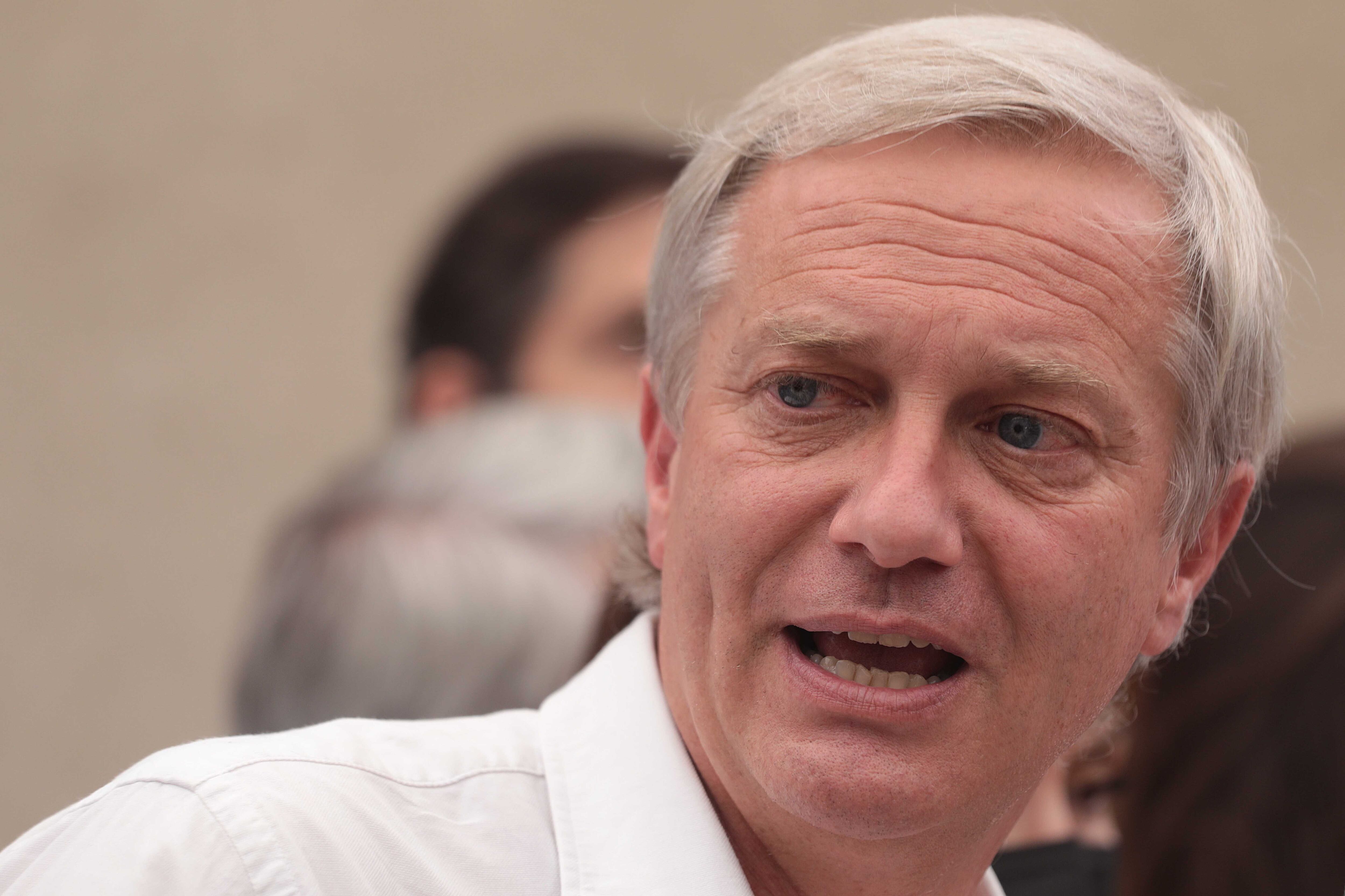 16 de diciembre del 2021/SANTIAGOJose Antonio Kast, candidato Presidencial, durante un punto de prensa al finalizar una reunión con representantes de los distintos gremios de las pequeñas y medianas empresas, Multigremial, Asech, Conapyme y emprendedores donde abordaron las demandas de los cientos de Mipymes que han sido golpeados por el estallido delictual y la pandemia a nivel nacional.
FOTO: SEBASTIAN BELTRAN GAETE/AGENCIAUNO