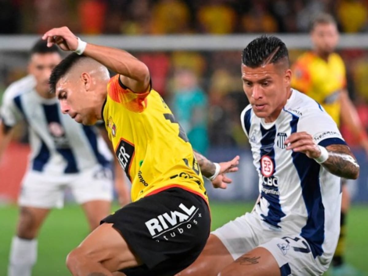Barcelona de Guayaquil y Talleres igualan en un electrizante partido en Ecuador por la Copa Libertadores