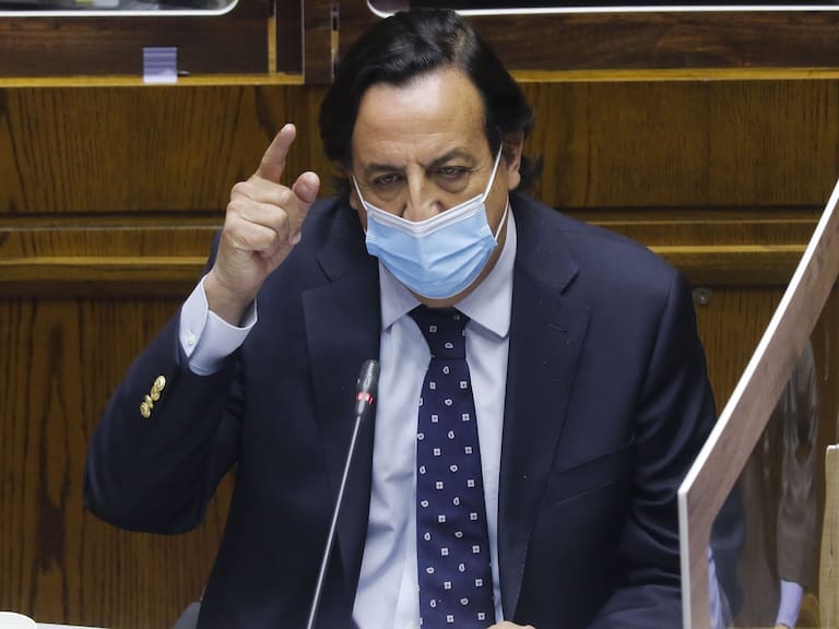 Víctor Pérez ante el Senado: «No entiendo otra forma de gobernar que no sea ocupando las raíces y fundamentos democráticos»