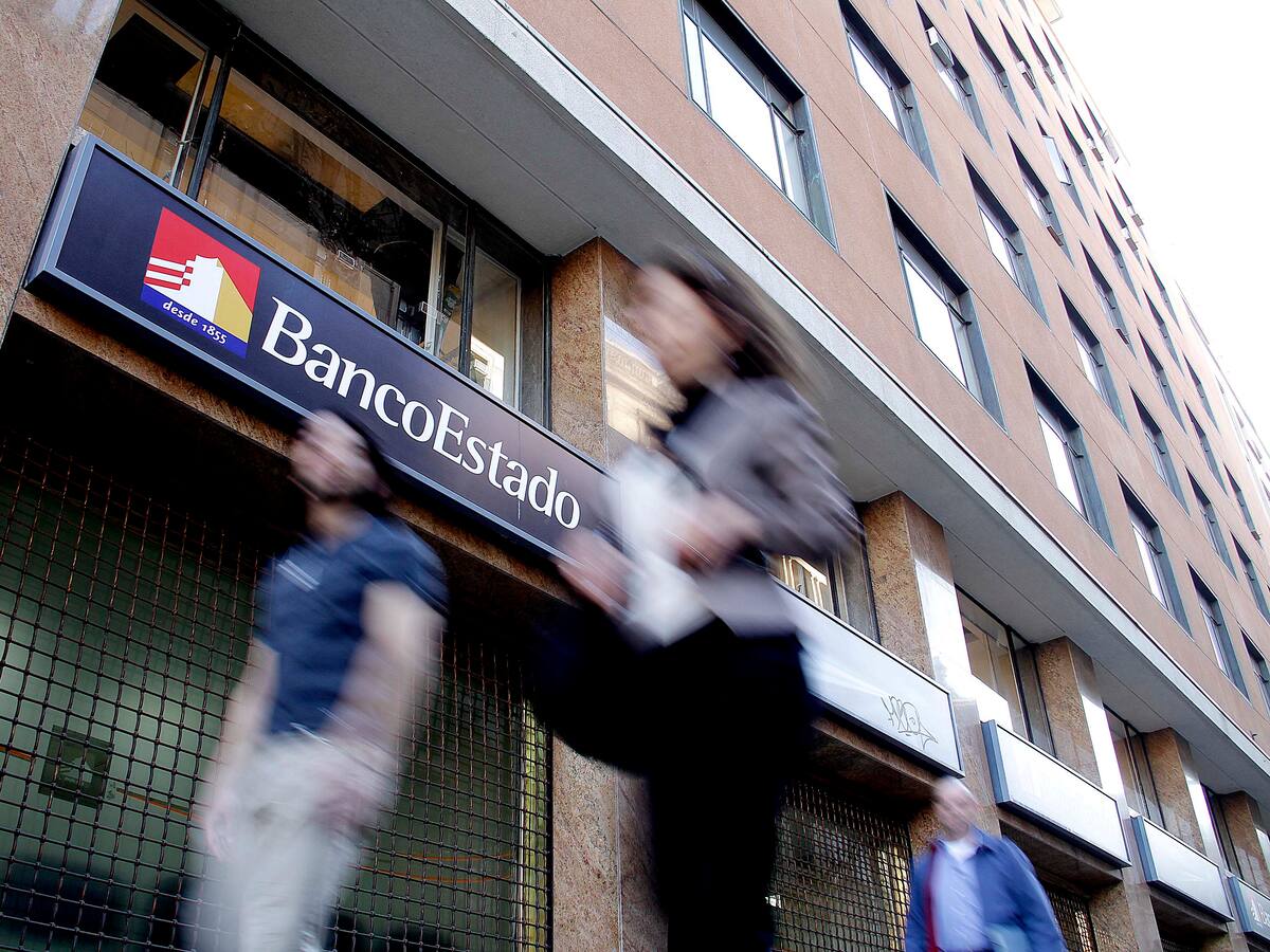 “Esto no es mío”: carpintero devolvió más de 90 millones depositado por error en BancoEstado