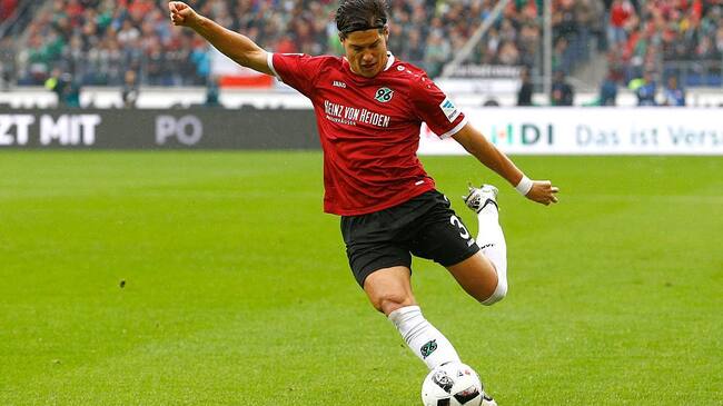 HANOVER, GERMANY - OCTOBER 01: Miiko Albornoz of Hannover during the Second Bundesliga match between Hannover 96 and FC St. Pauli at HDI-Arena on October 1, 2016 in Hanover, Germany. (Photo by Joachim Sielski/Bongarts/Getty Images)