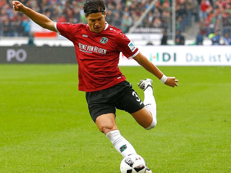 HANOVER, GERMANY - OCTOBER 01: Miiko Albornoz of Hannover during the Second Bundesliga match between Hannover 96 and FC St. Pauli at HDI-Arena on October 1, 2016 in Hanover, Germany. (Photo by Joachim Sielski/Bongarts/Getty Images)
