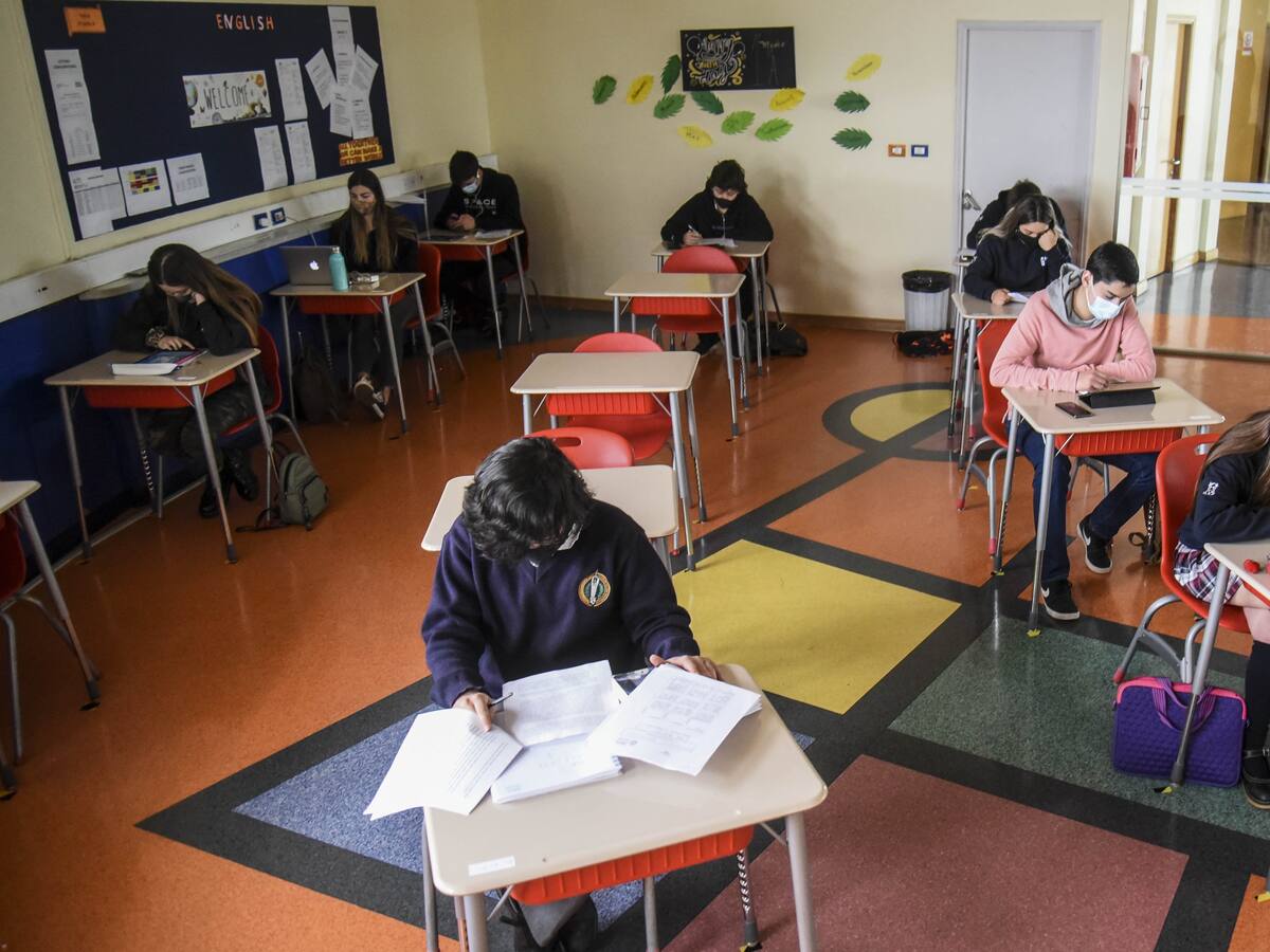 «El riesgo de contagiarse nunca va a ser cero»: pediatra infectólogo entregó consejos a las familias para el retorno a clases presenciales