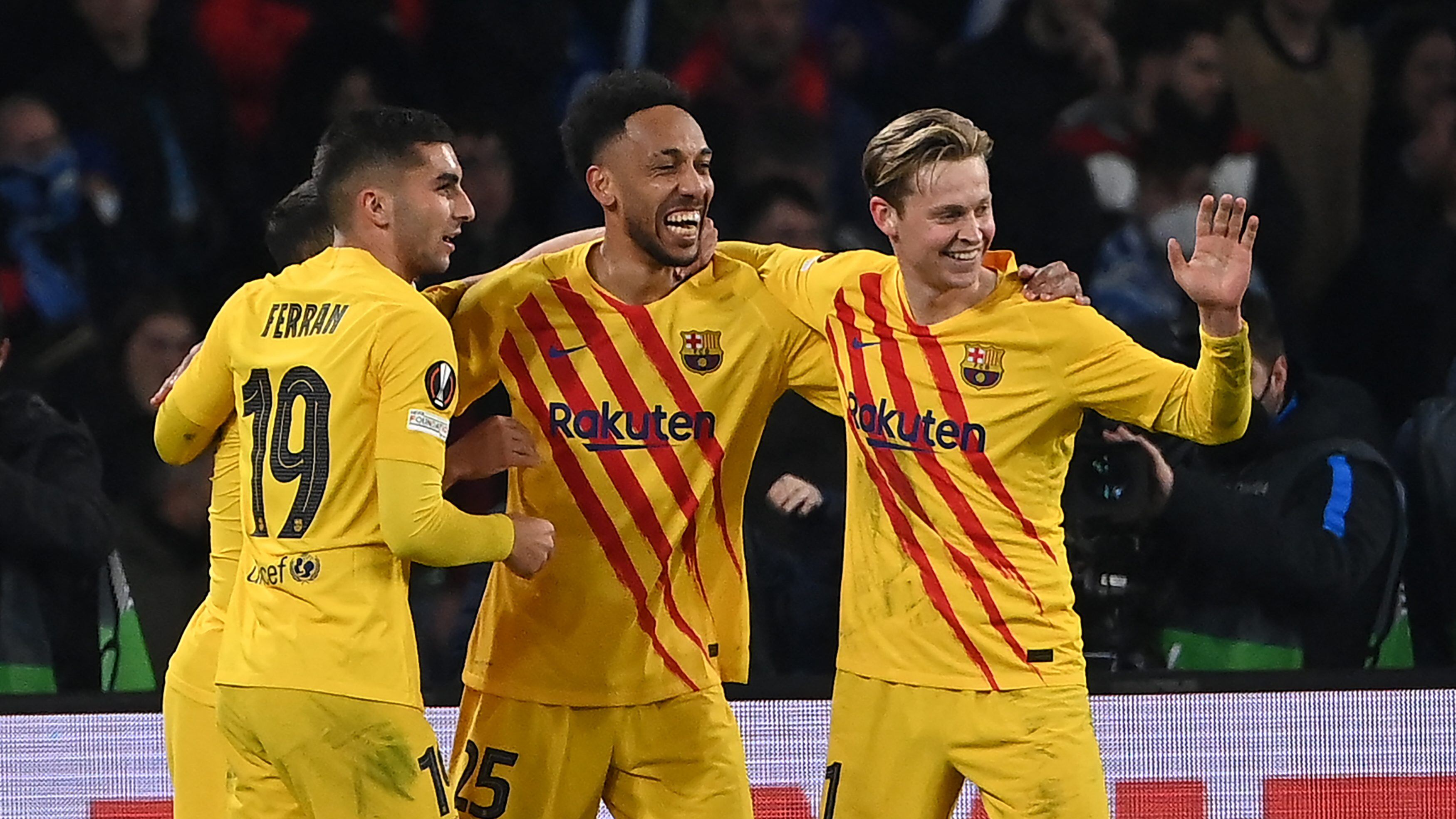 Barcelona derrotó al Napoli y se clasificó en la Europa League