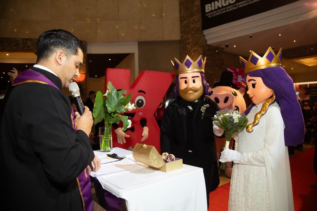 Con singular matrimonio de corpóreos se celebró aniversario de Monticello: promoción durante octubre