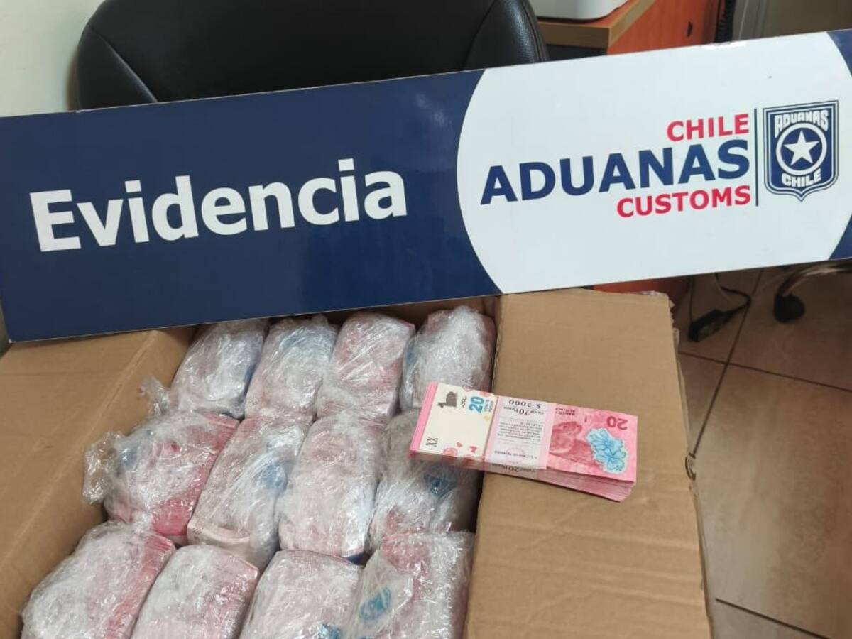 Aduana de San Antonio incauta cargamento de casi 335 mil monedas chilenas y billetes argentinos rumbo a Alemania