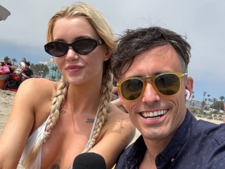 “Tenemos más finiquito que la selección”: Roberto Cox quedó encantado con influencer sueca y la piropean durante despacho en vivo