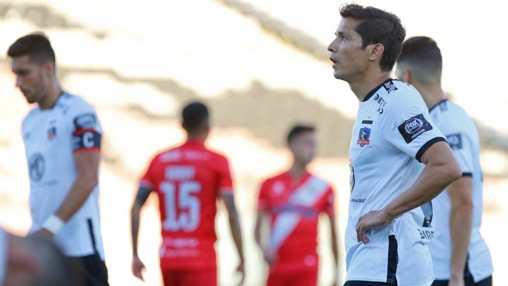 25 de Noviembre del 2020/SANTIAGOMatias Fernandez(d) se lamenta ,durante el partido valido por la Vigésima fecha del Campeonato Nacional AFP PlanVital 2020, entre Colo Colo vs Curico Unido, disputado en el Estadio Monumental.
FOTO:FRANCISCO LONGA/AGENCIAUNO