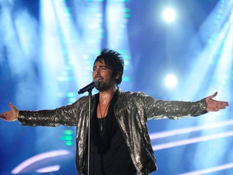 Beto Cuevas presentó su primer single tras ruptura con La Ley