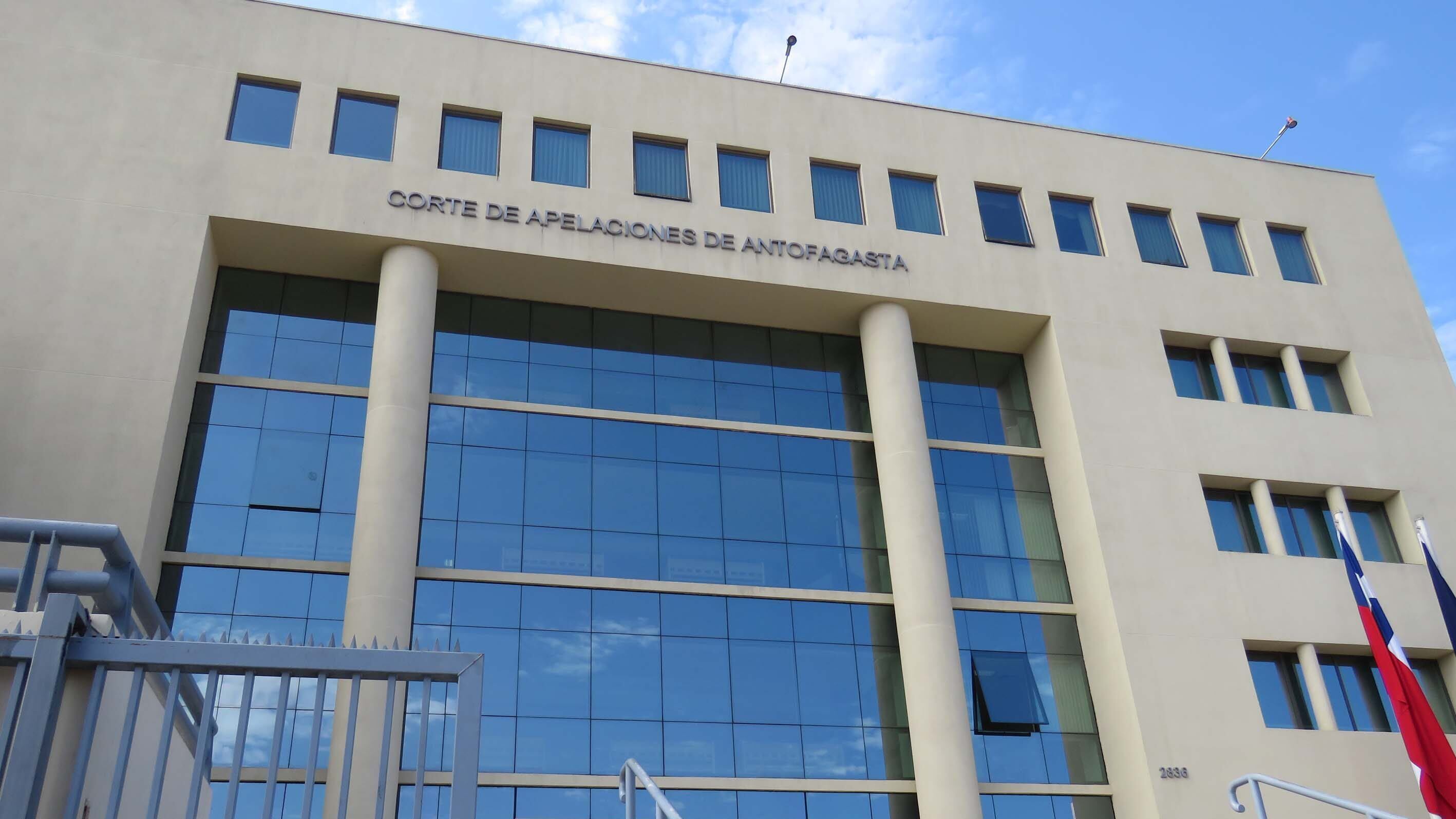 Por acoso laboral y sexual: suspenden de su cargo a conservador de bienes raíces de Calama