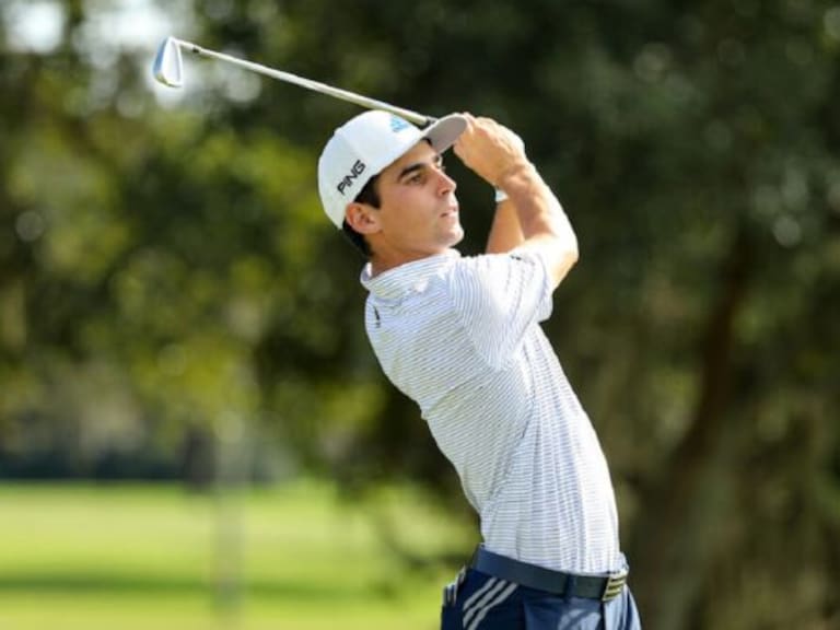Joaquín Niemann tuvo un gran estreno en el PGA Championship y quedó entre los líderes del certamen