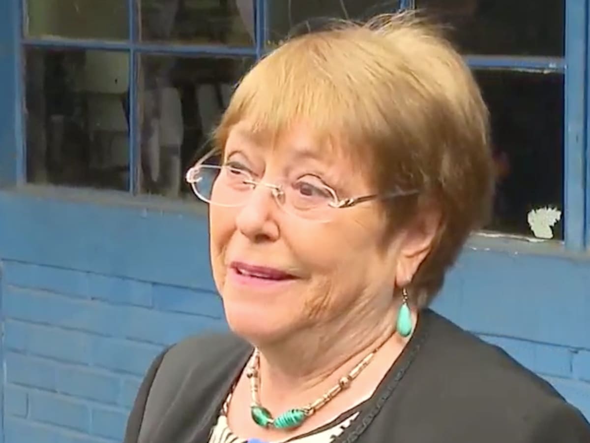Expresidenta Michelle Bachelet acusa machismo en las críticas que recibió tras manifestar su postura sobre la propuesta constitucional