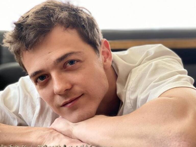 Simon Pesutic compartió fotografía junto a su padre en Instagram y causó furor