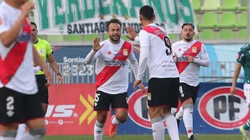 Más problemas para Curicó Unido: FIFA le impuso dura sanción por millonaria deuda con club mexicano