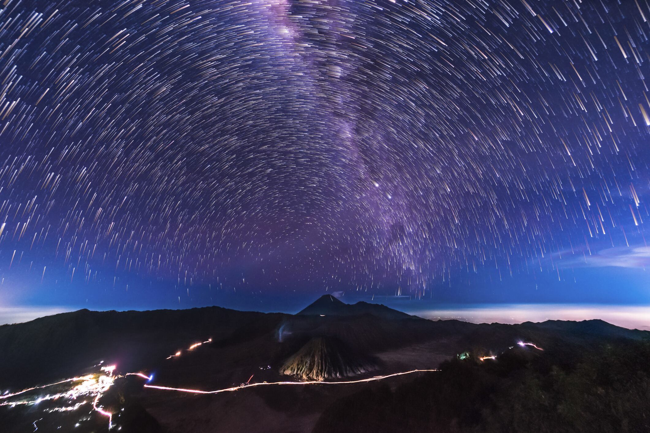 Revisa dónde y cuándo podrás ver Oriónidas, la última lluvia de estrellas del 2024 en Chile (y cómo debes hacerlo)