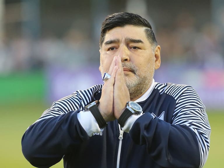 Exfutbolista argentino lanza dura acusación por muerte de Maradona: «Lo tenían secuestrado»