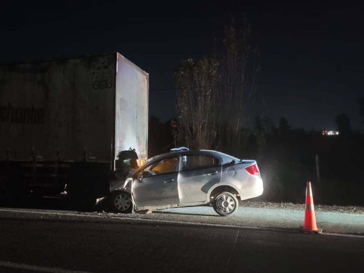 Accidente de tránsito en San Fernando: hombre murió tras chocar contra un tractocamión