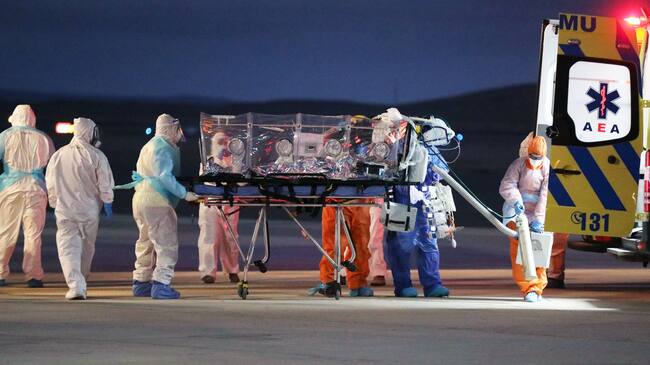 16 JUNIO 2020/COPIAPOPacientes Covid positivo provenientes de Santiago llegan al Aeropuerto Desierto de Atacama donde fueron trasladados Hospital Regional San José del Carmen,durante la emergencia sanitaria que ha provocado el coronavirus pandemia Covid-19.-
FOTO: KARL CHINGA / AGENCIAUNO.