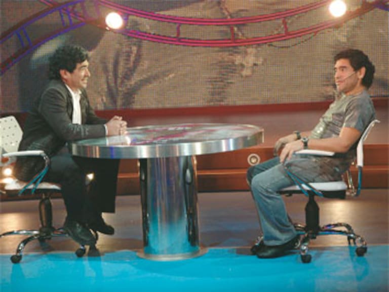 Diego entrevistando a Maradona