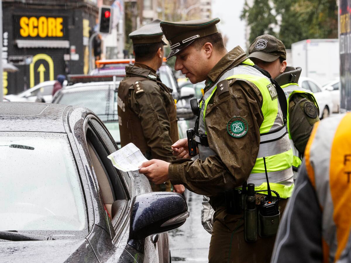 Evita una multa de hasta $200.000: Esta es la señal de tránsito que nunca debes ignorar en Chile
