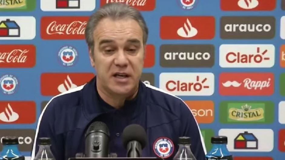 Martín Lasarte lamentó las ausencias de Sierralta y Brereton: "Tengo miedo que esto se transforme en algo mucho más reiterado"