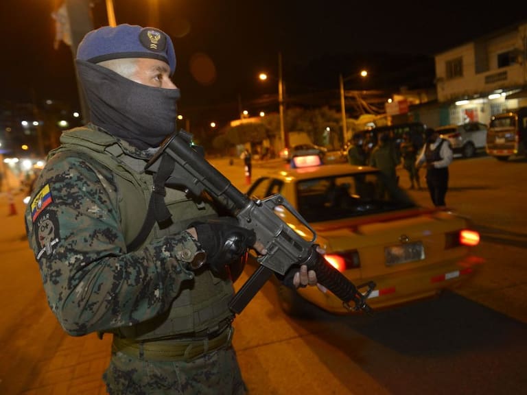 Fuerzas militares se despliegan en las calles de la región del Guayas
