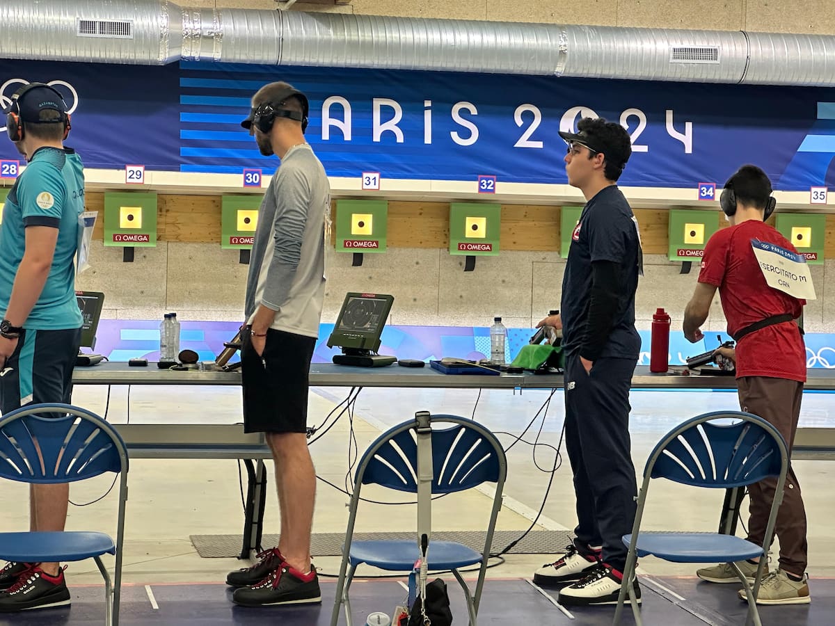 Con 16 años: Diego Parra se estrena en el puesto 27 del tiro pistola 10 metros de París 2024