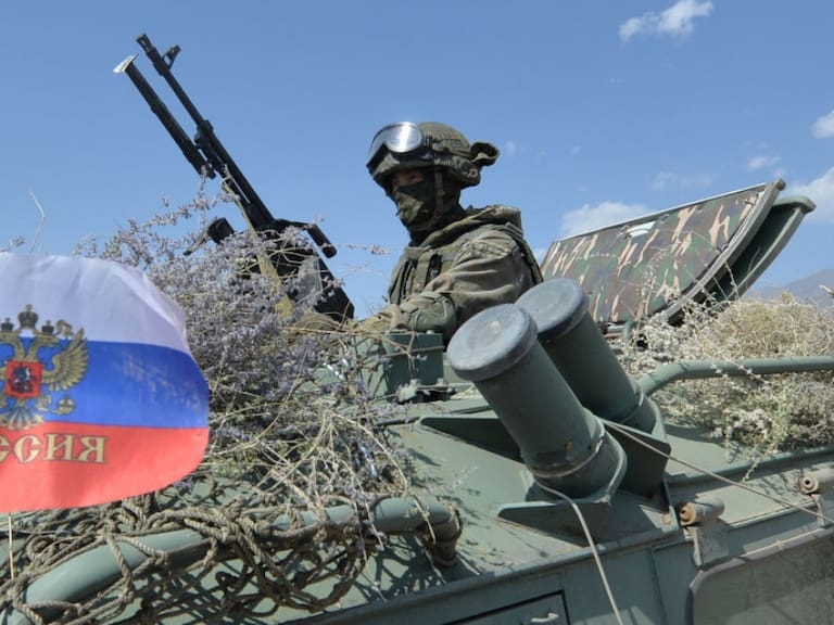 Rusia busca reclutar a hombres en libertad condicional y con antecedentes penales