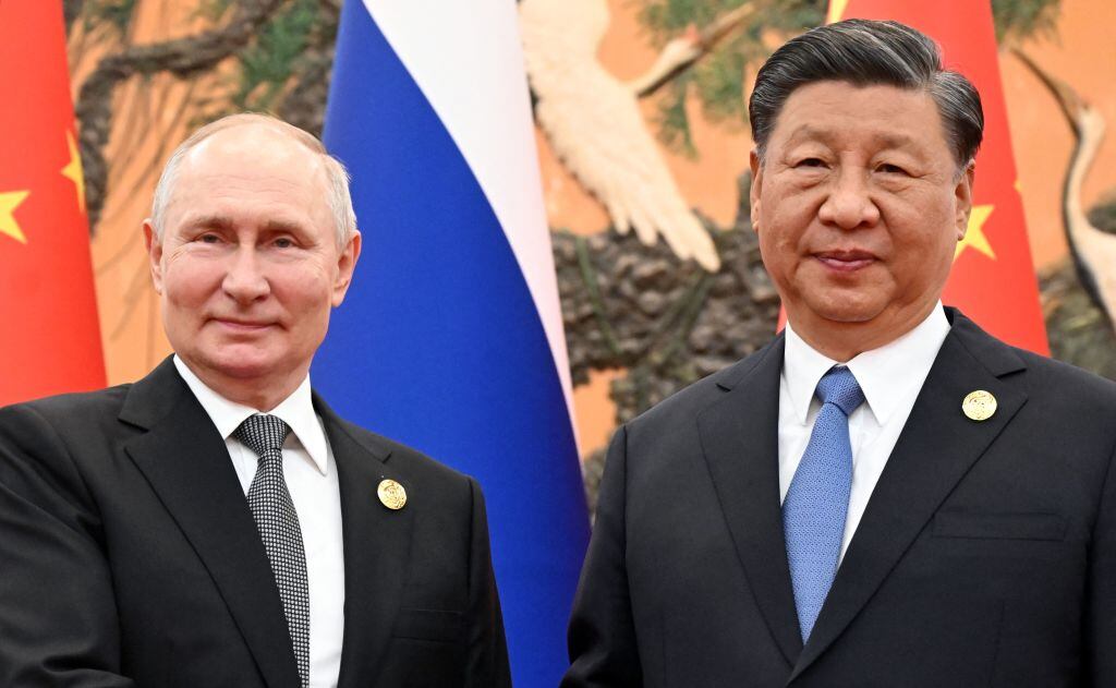 Presidentes ruso Vladimir Putin y chino Xi Jinping reunidos en Pekín de China