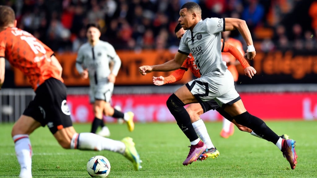 Nueva alarma en Francia: Kylian Mbappé salió con molestias en victoria del PSG