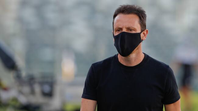 27 de Marzo del 2021/SANTIAGOEl Director Tecnico de Union La Calera Luca Marcogiuseppe(c) ,durante el partido valido por la Primera fecha del Campeonato Nacional AFP PlanVital 2021, entre Colo Colo vs Unión La Calera, disputado en el Estadio Monumental.
FOTO:FRANCISCO LONGA/AGENCIAUNO