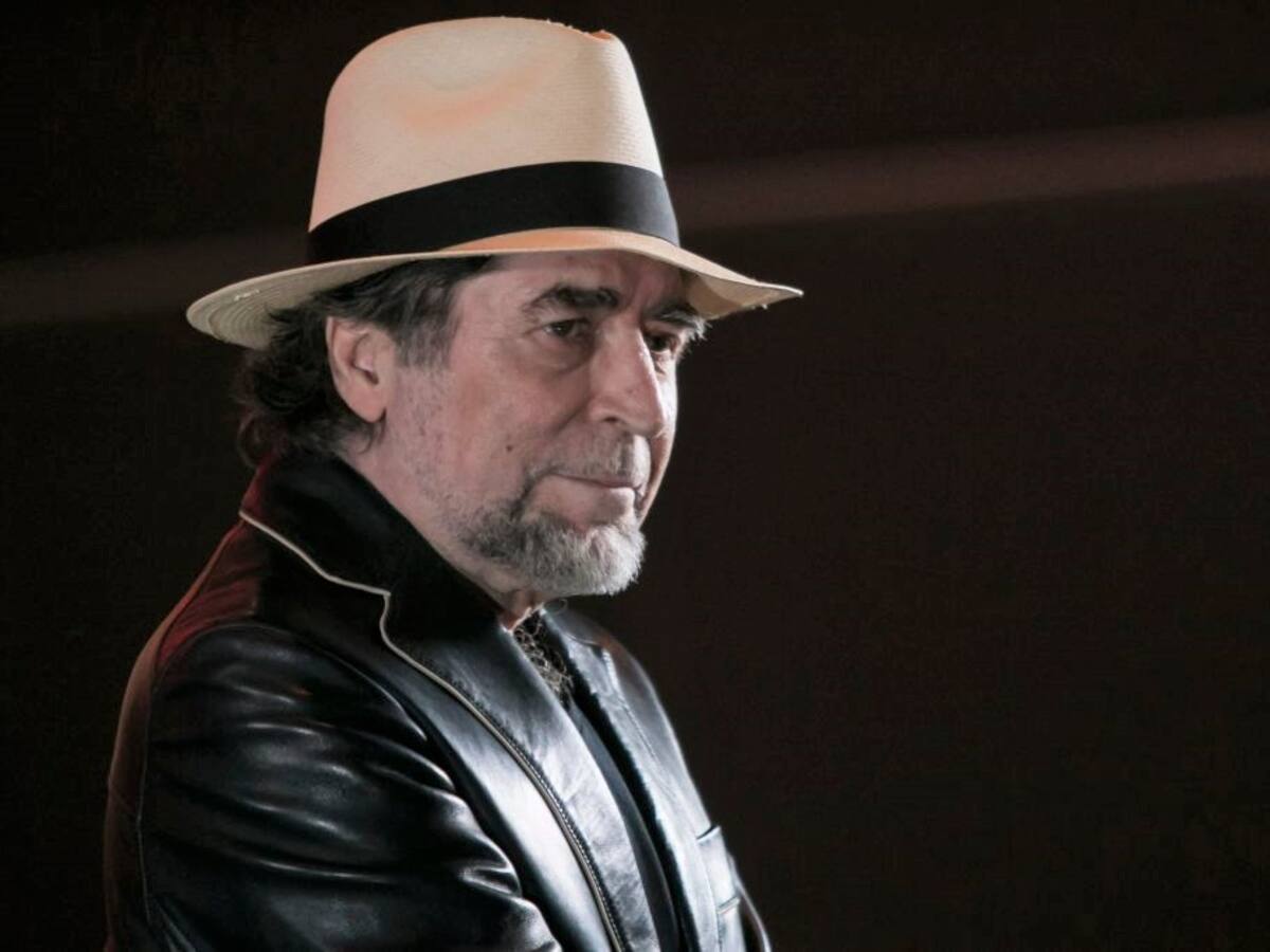 Joaquín Sabina cayó desde el escenario y suspende concierto con Joan Manuel Serrat