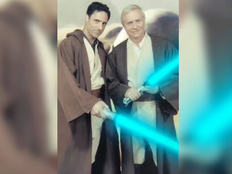 Kast recordó el Día de Star Wars caracterizado como jedi junto a candidato para el Consejo Constitucional: «Con la fuerza y la fe somos invencibles»