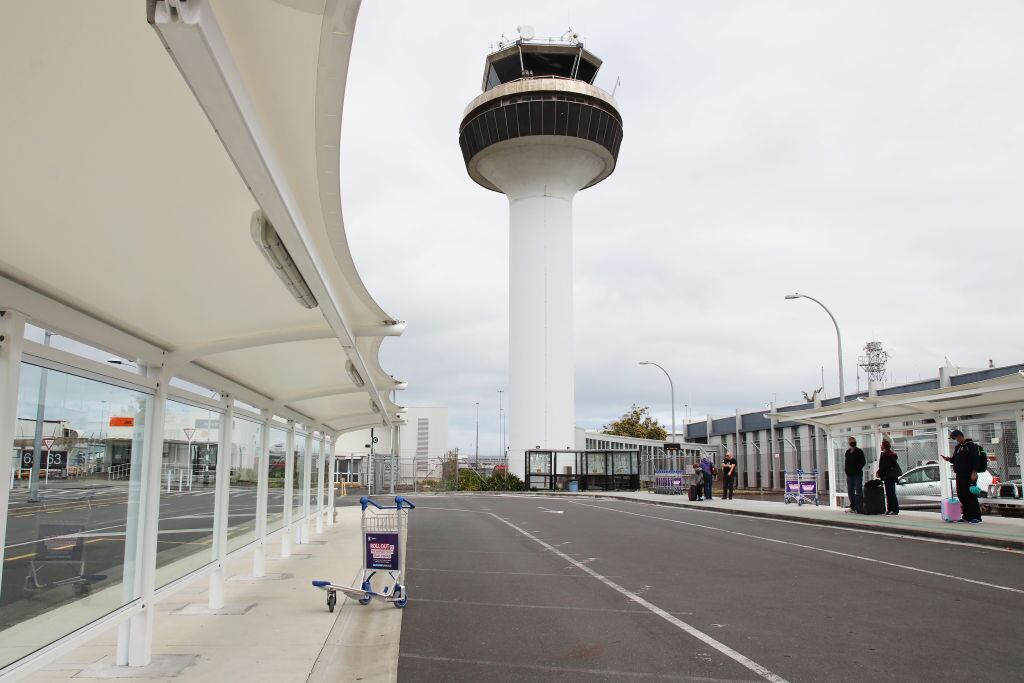 Un casi vacío aeropuerto internacional de la ciudad de Auckland