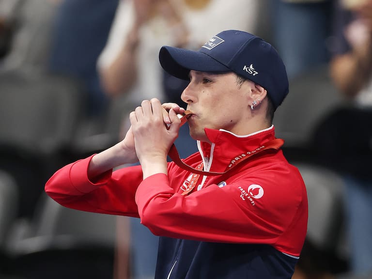 Alberto Abarza sigue a tranco firme y suma su tercera medalla en los Juegos Paralímpicos de París 2024