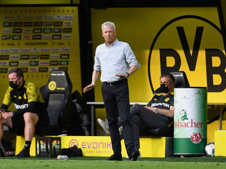 El entrenador del Borussia Dortmund desmintió la posibilidad de dejar el cargo