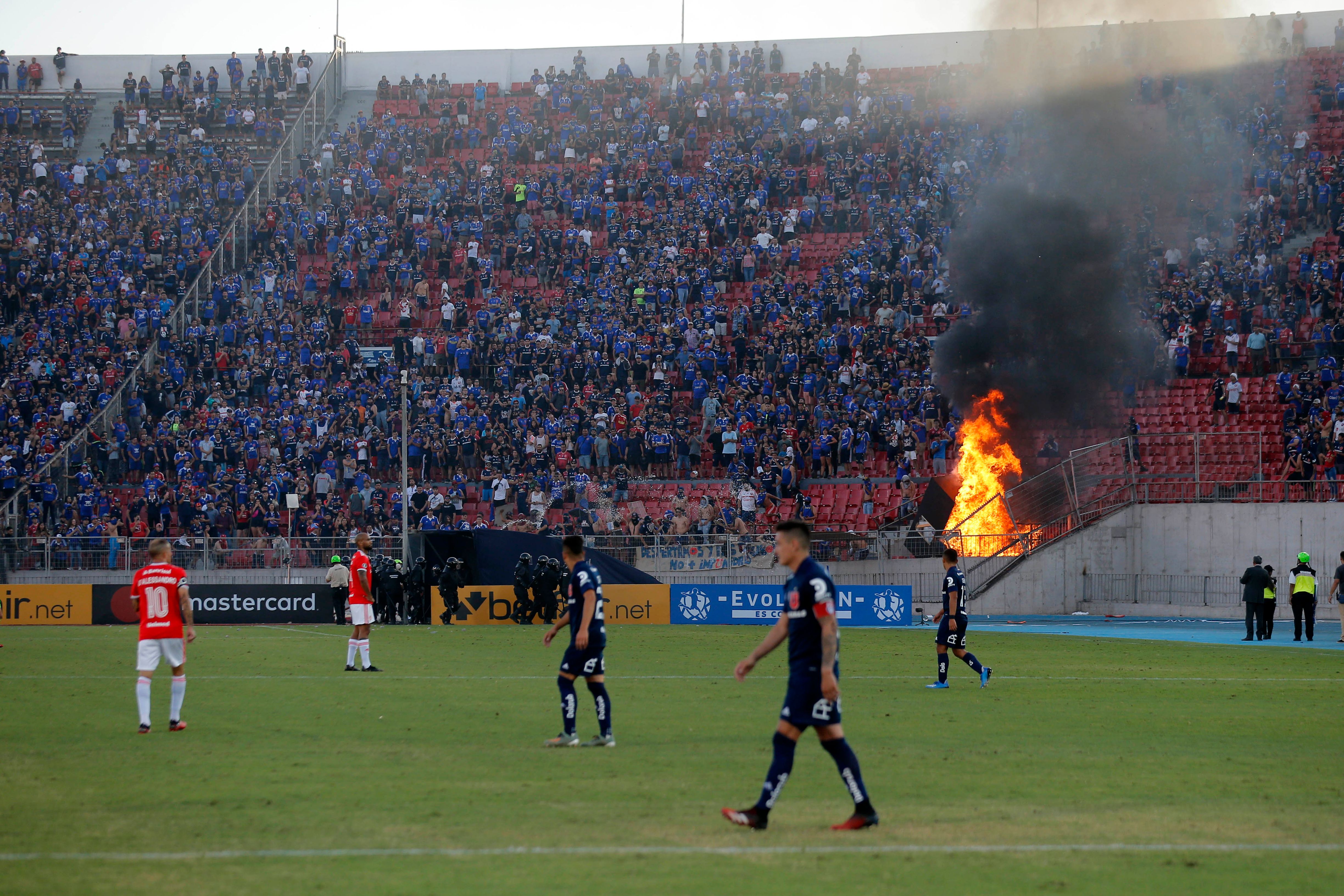 Celebran en La Cisterna: Conmebol levanta castigo a la U y podrá debutar en Copa Libertadores con “aforo completo” | Getty Images