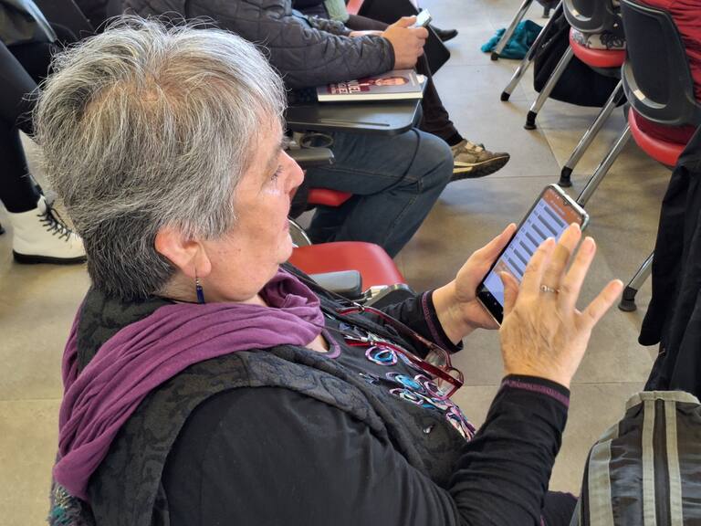 Científicos chilenos desarrollan innovadora App para facilitar tratamientos de salud en adultos mayores