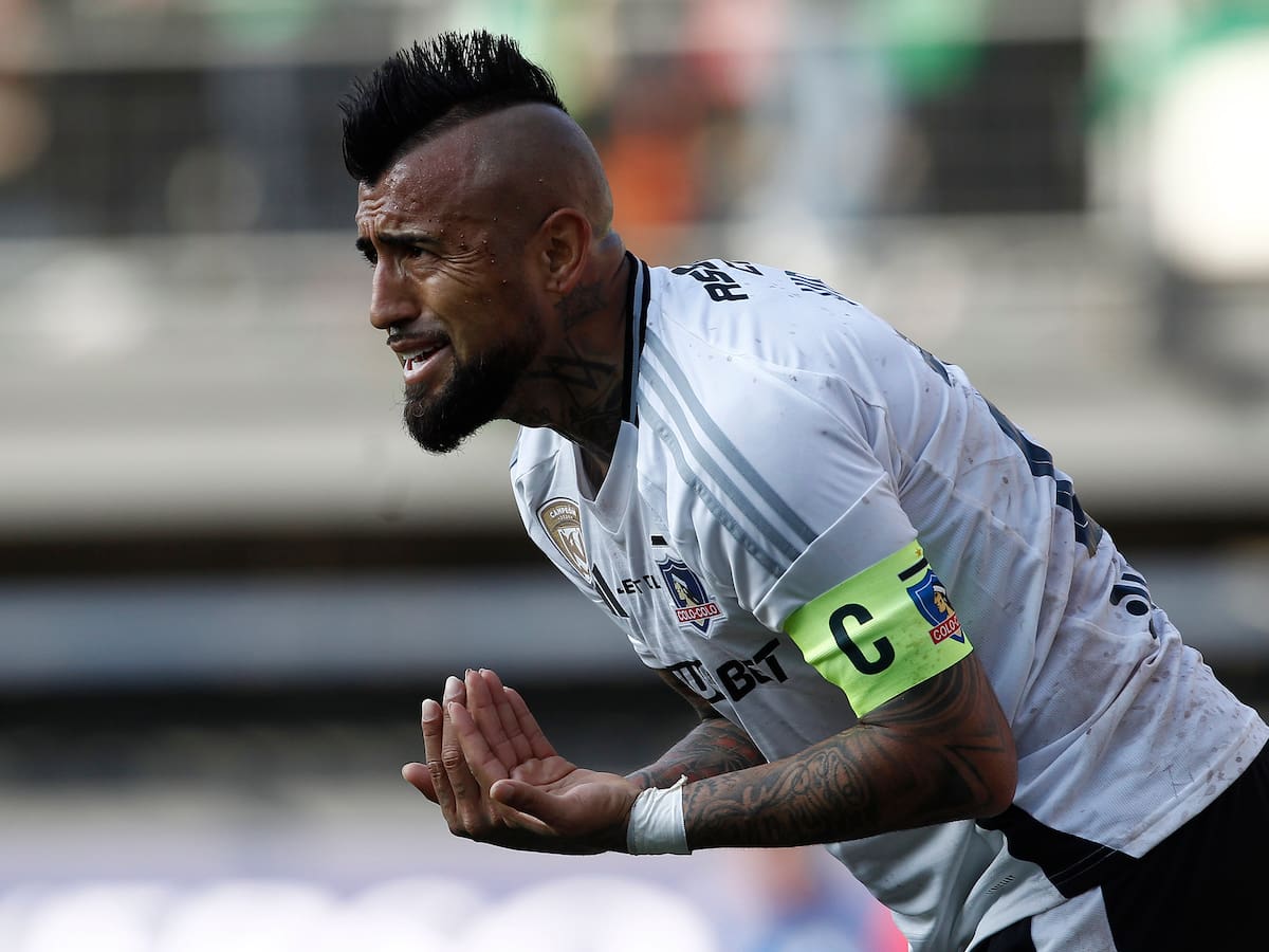 El insulto de Arturo Vidal al juez Fernando Vejar que marca su expulsión contra Audax Italiano