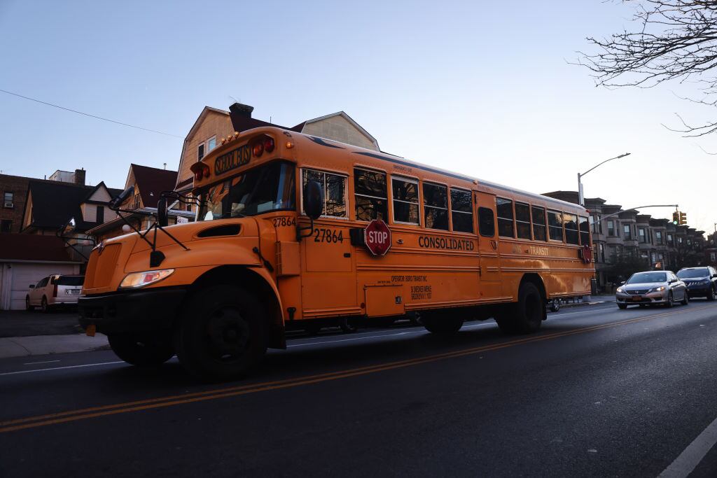 Un bus de una escuela de Nueva York en busca de los estudiantes