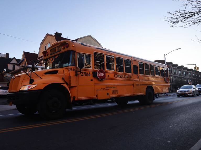 Un bus de una escuela de Nueva York en busca de los estudiantes