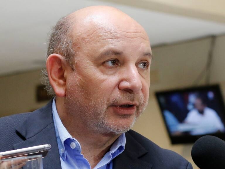 Senador Castro (PS) tras reunión con autoridades por crisis de isapres: «Se necesitaba que el Gobierno tomara cartas en el asunto»
